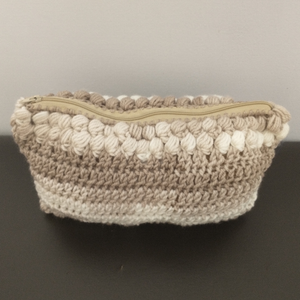 Crochet Ombre Clutch Handbag with Zipper - Picture 1 of 7